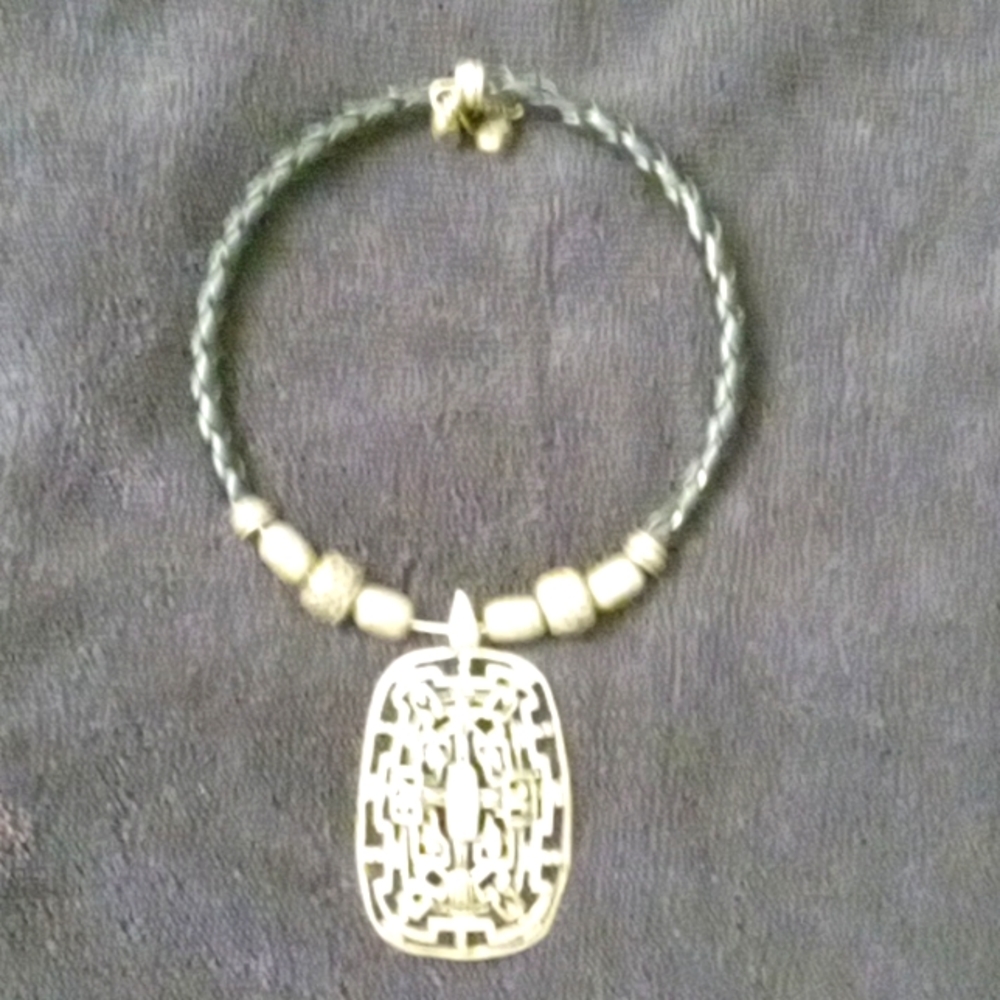 Choker necklace